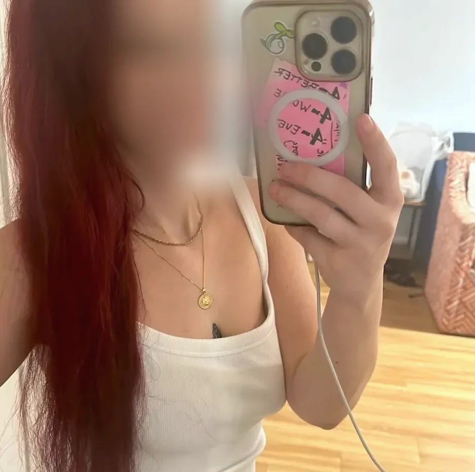 Alena, 28