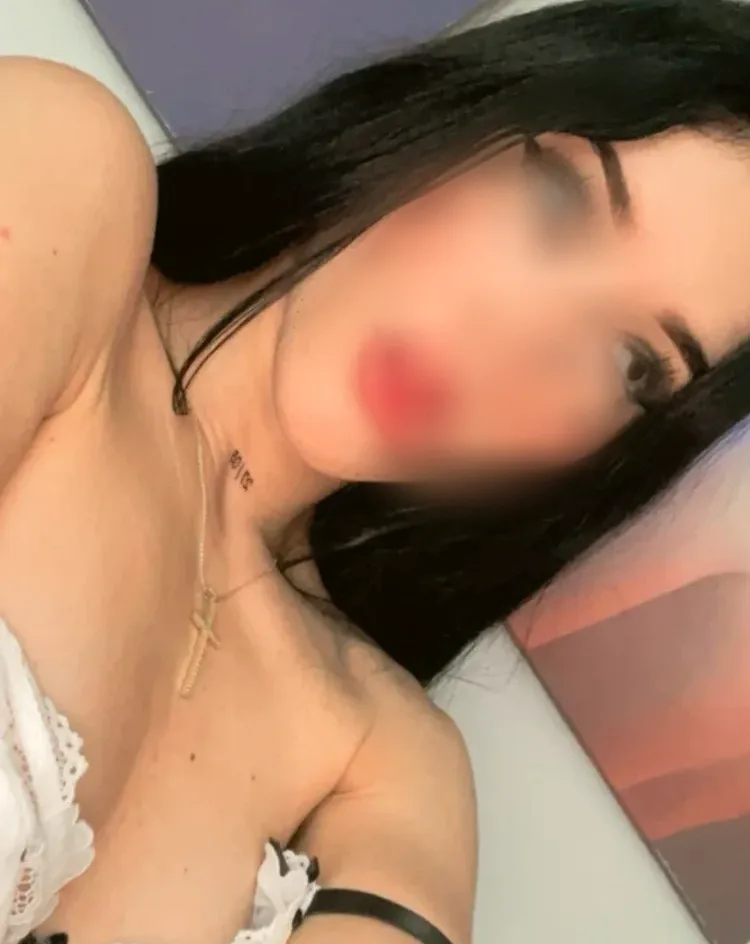 Kathrin, 23