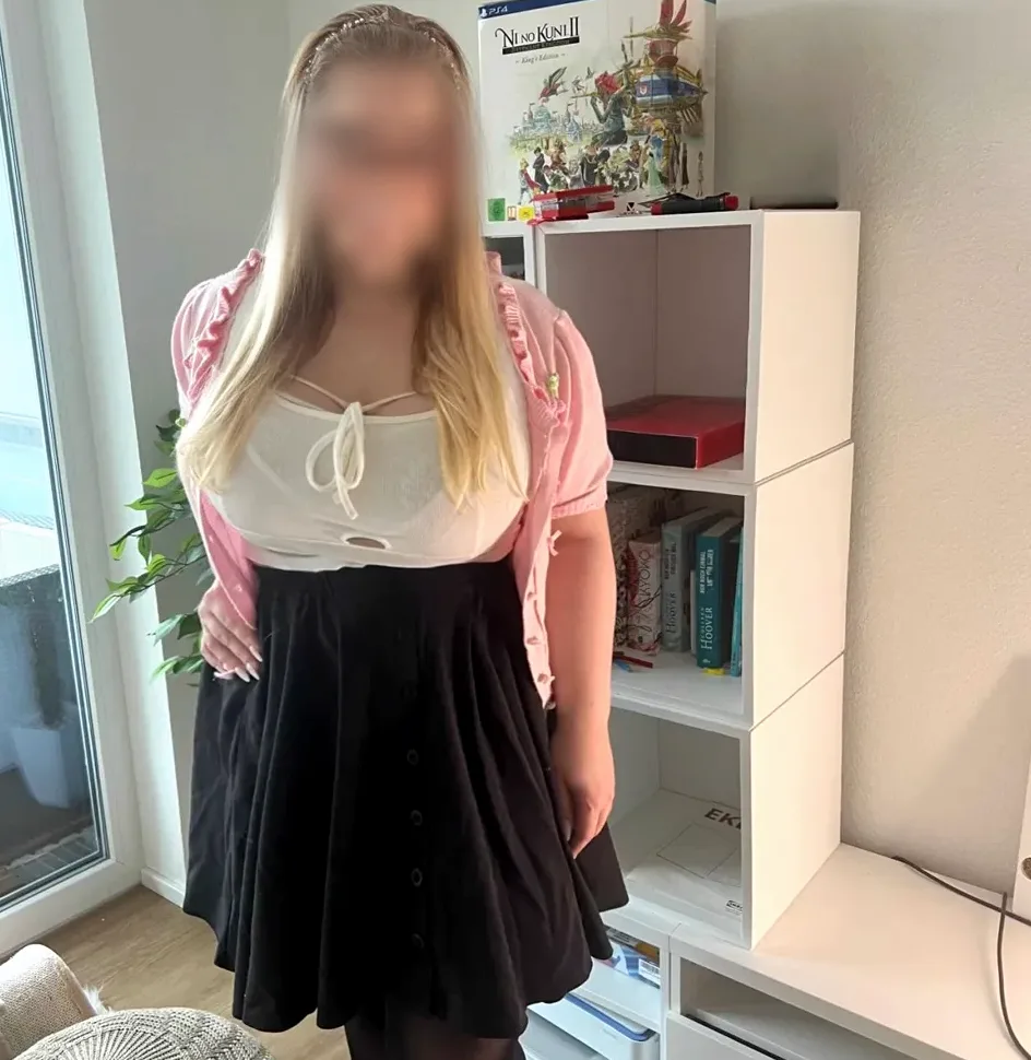 Lejla, 32