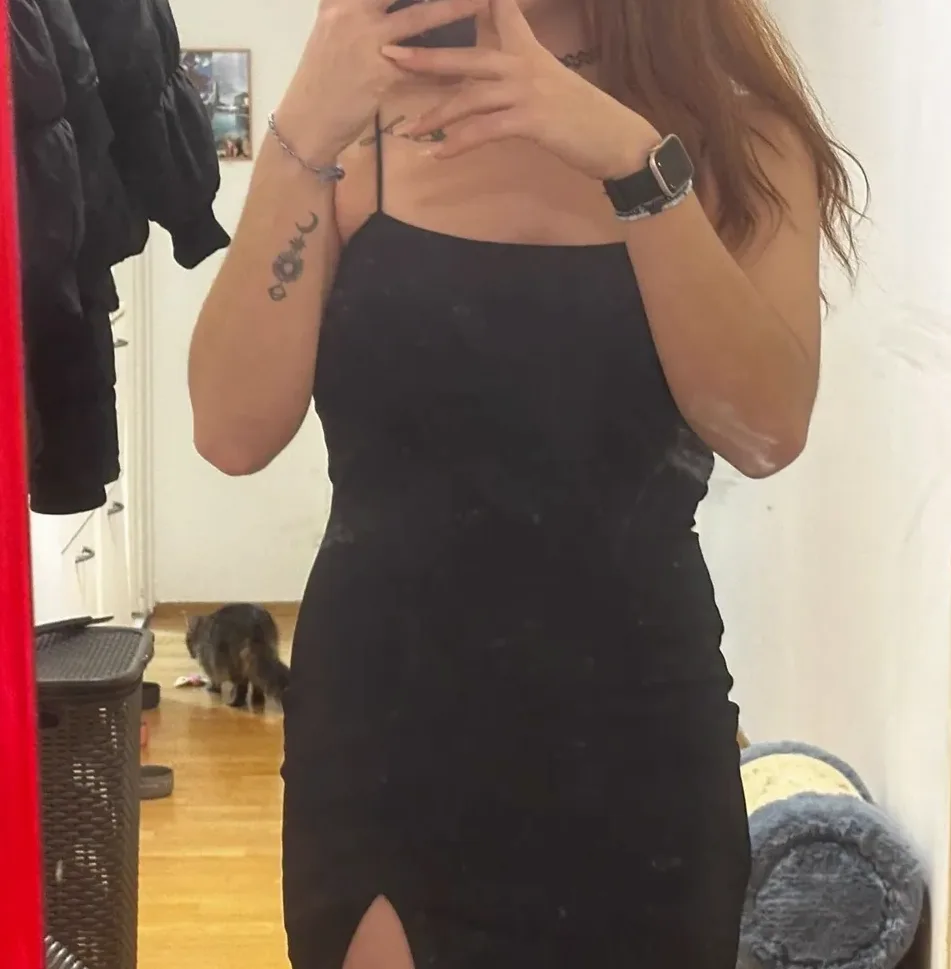 Leonie, 24