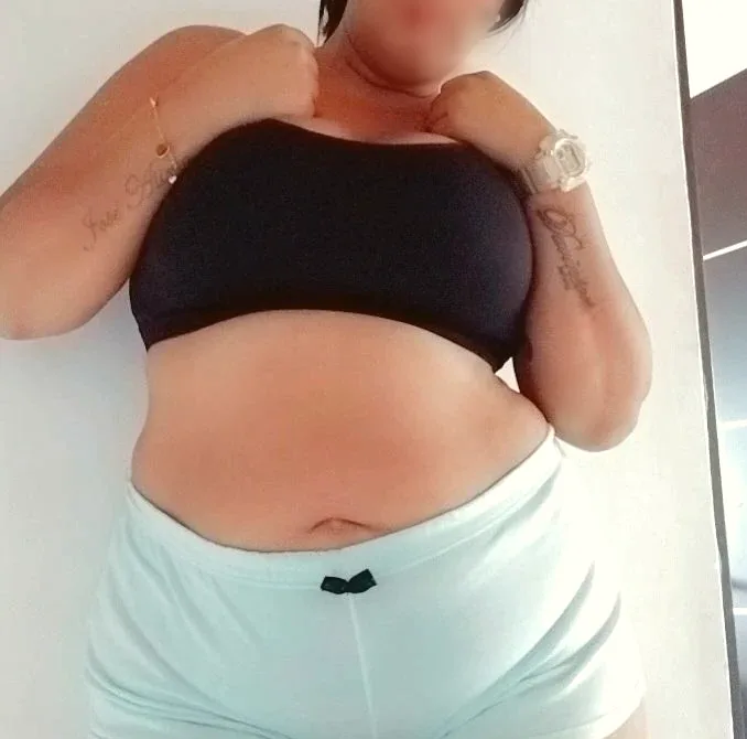 Mirela, 36