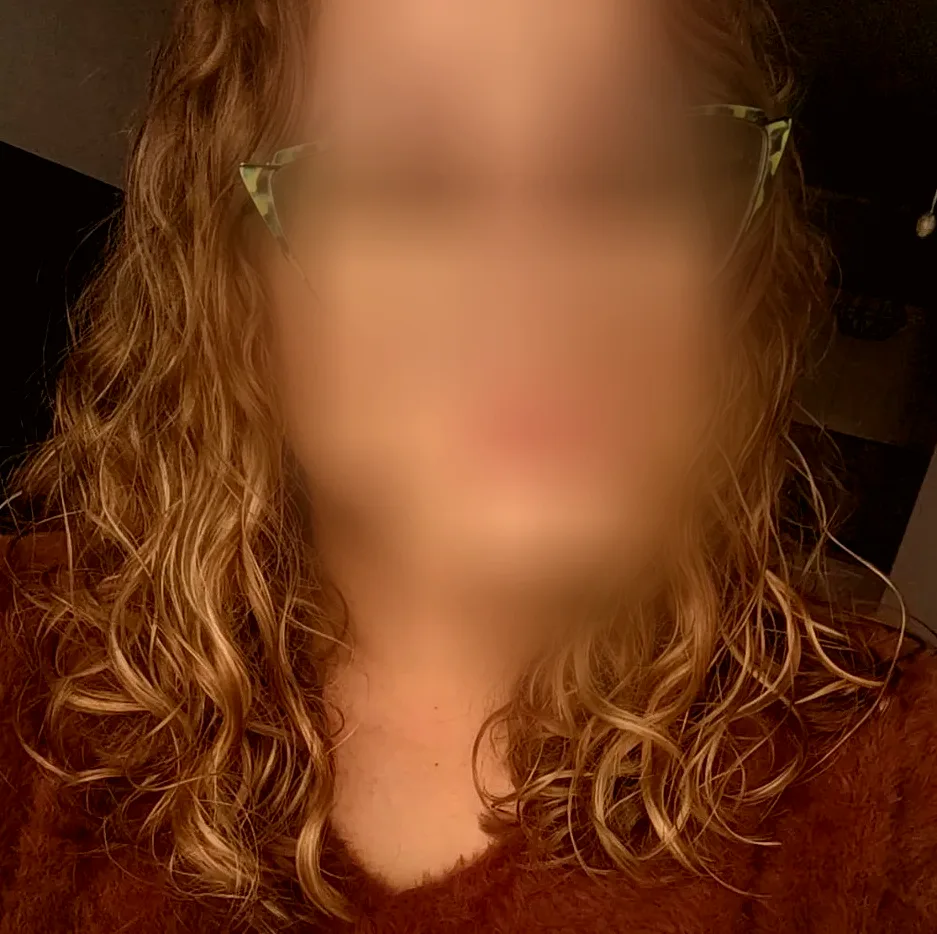Sophie, 29